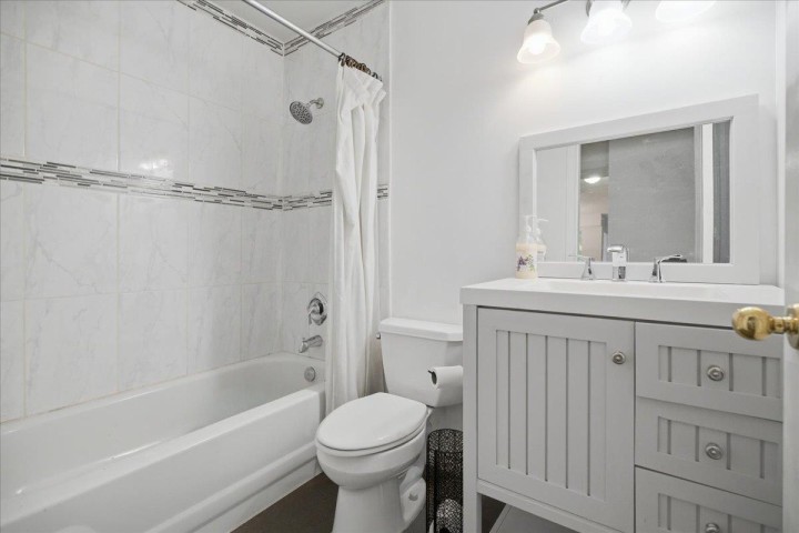 Photo 16 at 404 - 1723 Frances Street, Hastings, Vancouver East
