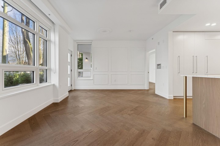 Photo 11 at 101 - 3668 W 10th Avenue, Kitsilano, Vancouver West