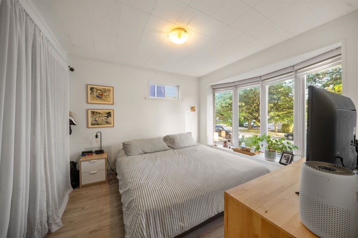 Photo 14 at 929 E 30th Avenue, Fraser VE, Vancouver East