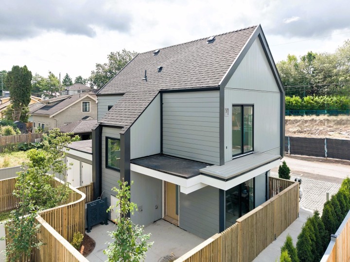 Photo 1 at 5 - 2240 E 40th Avenue, Victoria VE, Vancouver East