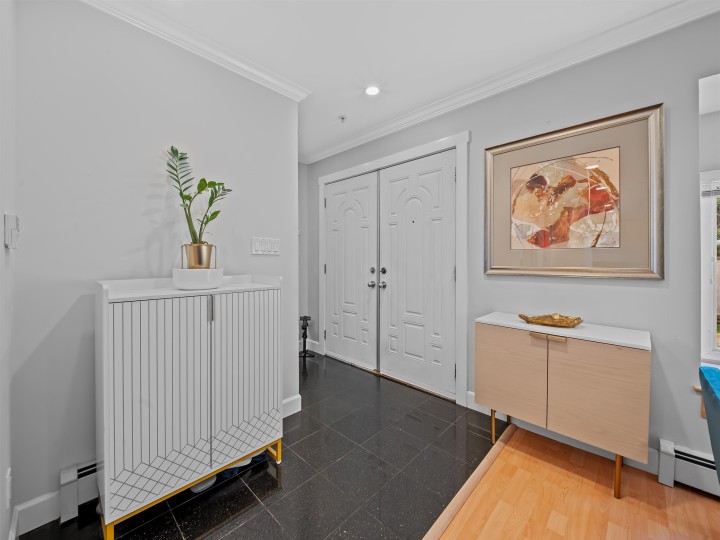 Photo 5 at 533 E 8th Avenue, Mount Pleasant VE, Vancouver East