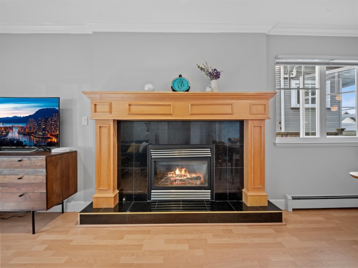 Photo 11 at 533 E 8th Avenue, Mount Pleasant VE, Vancouver East