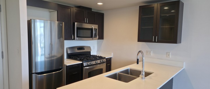Photo 7 at 2106 - 4815 Eldorado Mews, Collingwood VE, Vancouver East