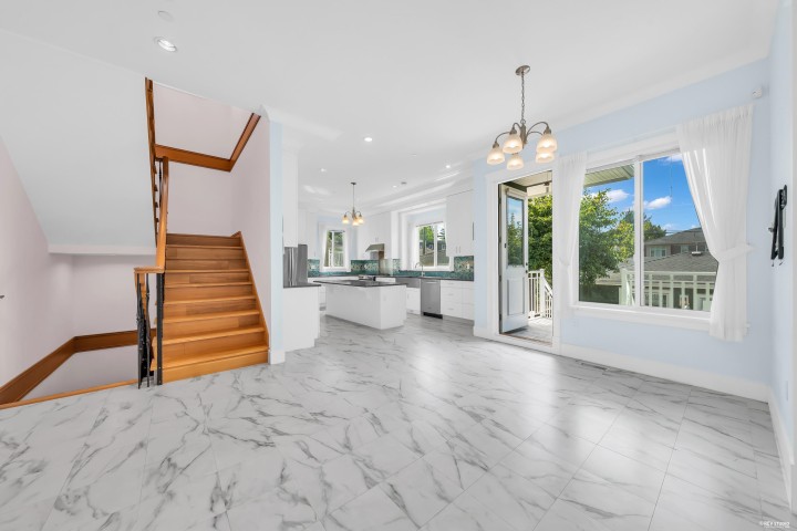 Photo 4 at 2246 W 22nd Avenue, Arbutus, Vancouver West
