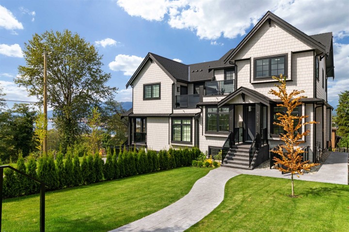 Photo 1 at 3615 Yale Street, Hastings Sunrise, Vancouver East