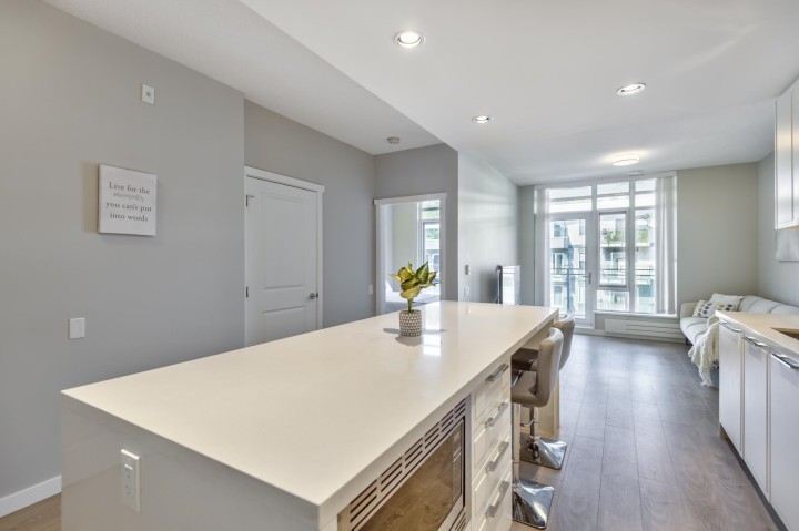 Photo 5 at 409 - 3188 Riverwalk Avenue, South Marine, Vancouver East