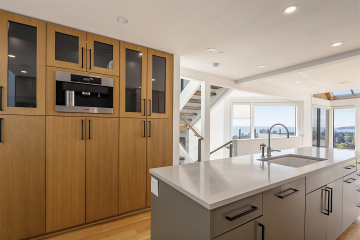 Photo 16 at 975 Aubeneau Crescent, Sentinel Hill, West Vancouver