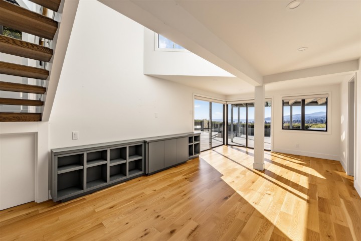 Photo 15 at 975 Aubeneau Crescent, Sentinel Hill, West Vancouver