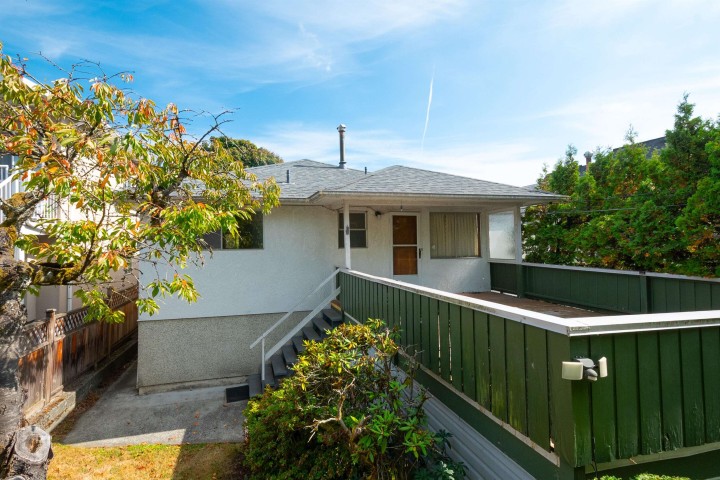 Photo 30 at 5363 Dumfries Street, Knight, Vancouver East