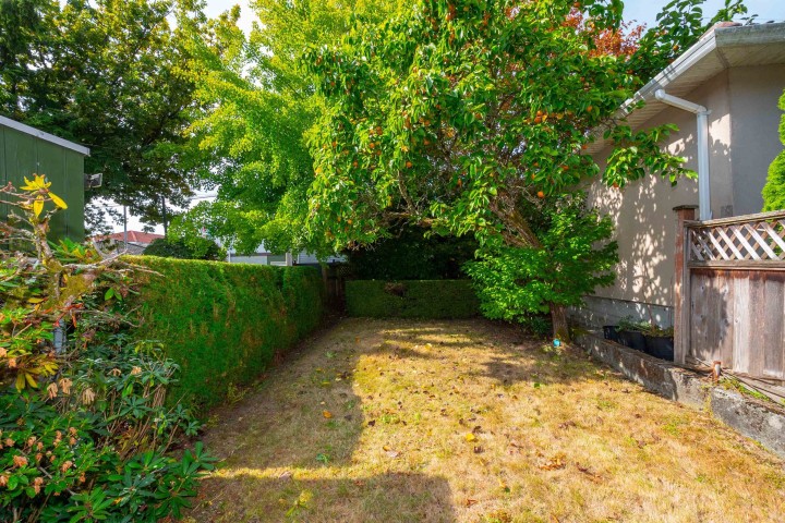 Photo 33 at 5363 Dumfries Street, Knight, Vancouver East
