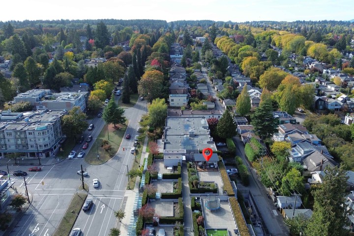 Photo 3 at 401 - 3639 W 16th Avenue, Point Grey, Vancouver West
