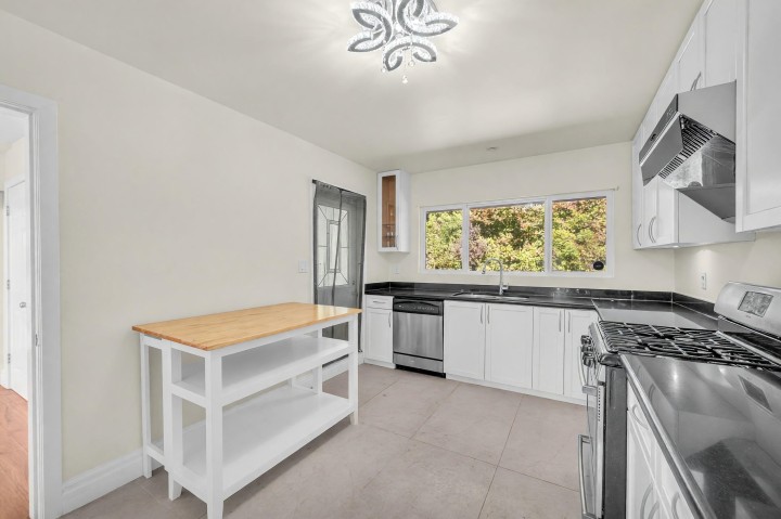 Photo 15 at 1165 Mathers Avenue, Ambleside, West Vancouver