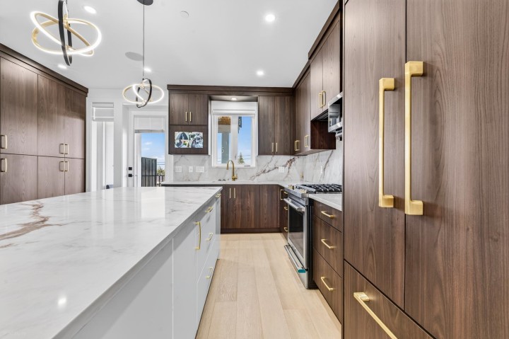 Photo 12 at 2 - 7361 Fraser Street, South Vancouver, Vancouver East