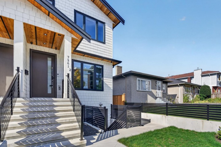 Photo 3 at 2 - 7361 Fraser Street, South Vancouver, Vancouver East