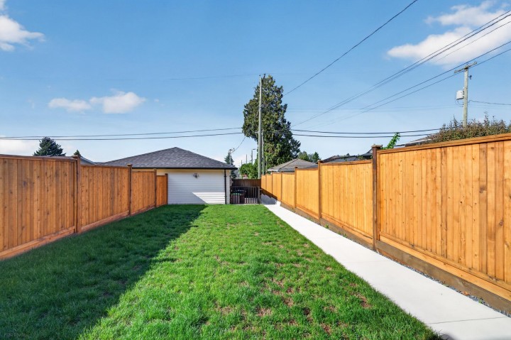 Photo 5 at 2 - 7361 Fraser Street, South Vancouver, Vancouver East