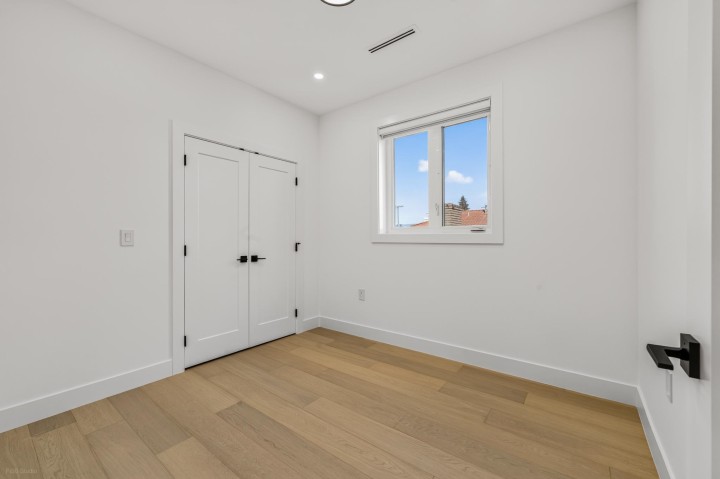 Photo 18 at 2 - 7361 Fraser Street, South Vancouver, Vancouver East