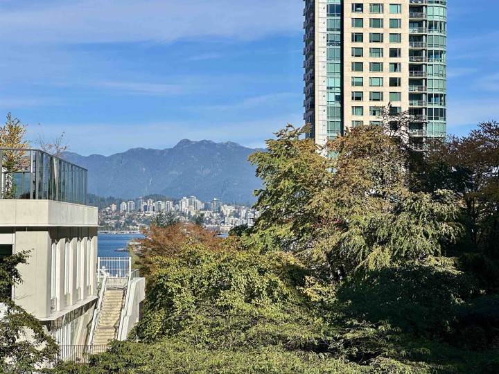 Photo 17 at 206 - 588 Broughton Street, Coal Harbour, Vancouver West
