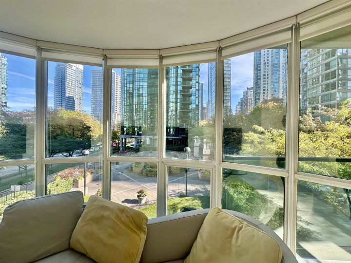 Photo 3 at 206 - 588 Broughton Street, Coal Harbour, Vancouver West