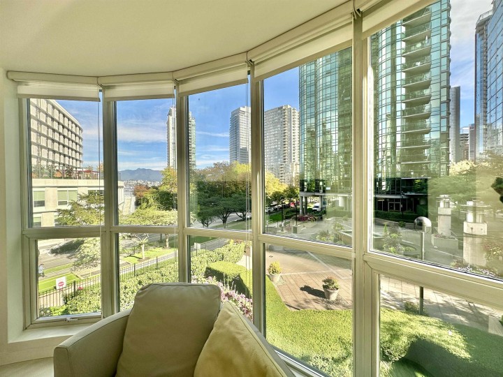 Photo 4 at 206 - 588 Broughton Street, Coal Harbour, Vancouver West