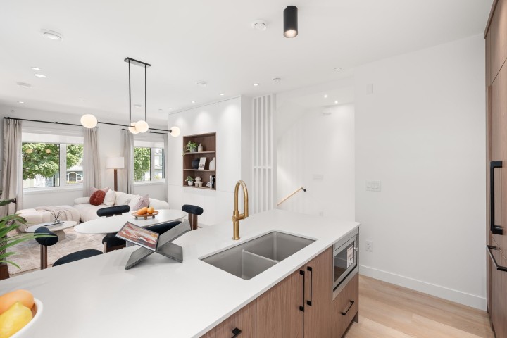 Photo 12 at 4 - 2240 E 40th Avenue, Victoria VE, Vancouver East