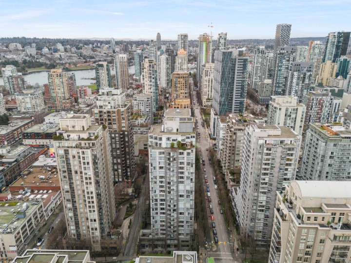 Photo 22 at 802 - 1010 Richards Street, Yaletown, Vancouver West