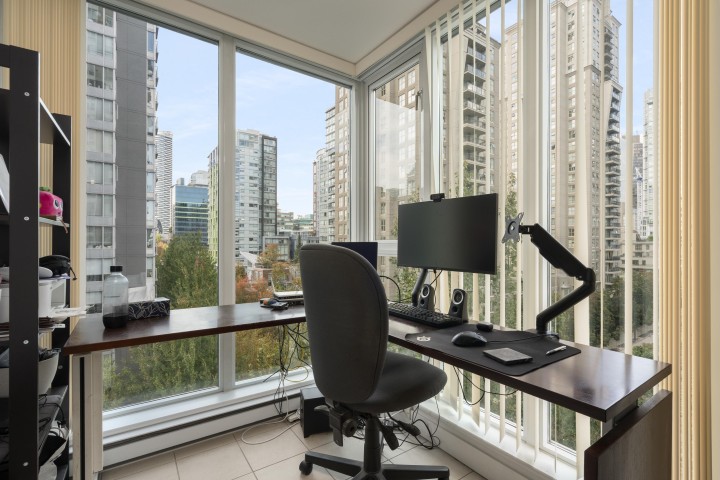 Photo 7 at 802 - 1010 Richards Street, Yaletown, Vancouver West