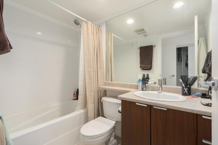 Photo 11 at 802 - 1010 Richards Street, Yaletown, Vancouver West