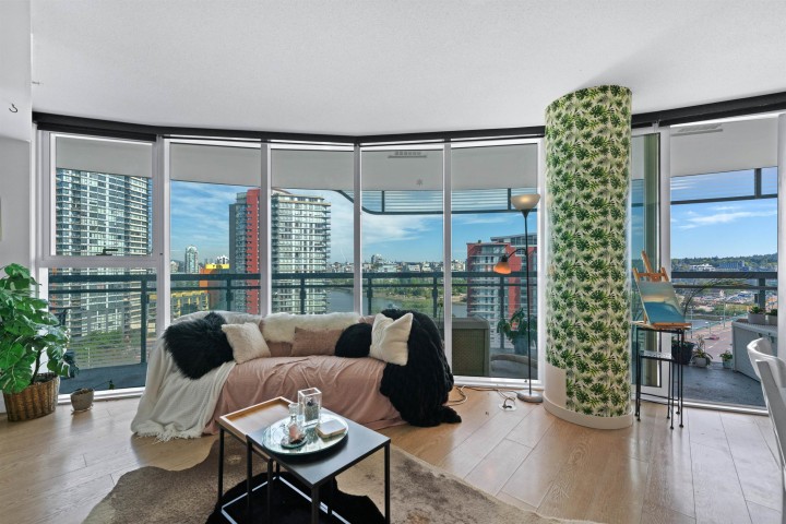 Photo 10 at 1284 - 87 Nelson Street, Yaletown, Vancouver West