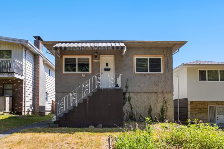 Photo 1 at 3186 E 28th Avenue, Renfrew Heights, Vancouver East
