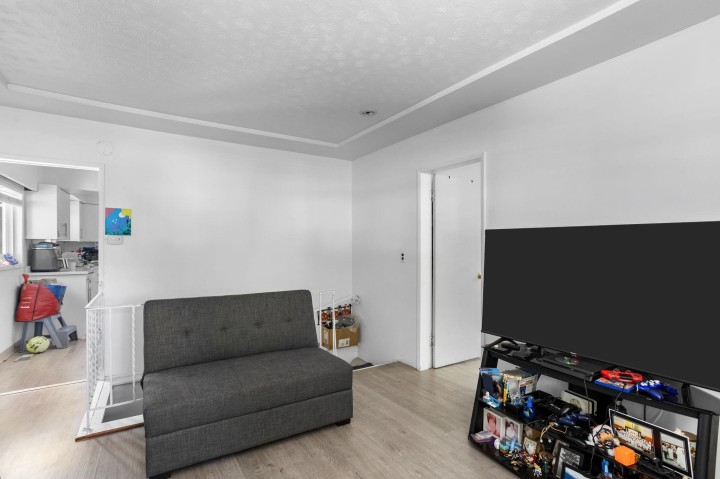 Photo 5 at 3186 E 28th Avenue, Renfrew Heights, Vancouver East