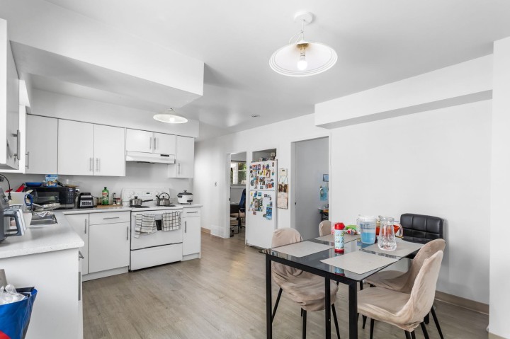 Photo 11 at 3186 E 28th Avenue, Renfrew Heights, Vancouver East
