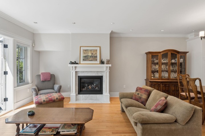Photo 4 at 2071 Esquimalt Avenue, Ambleside, West Vancouver
