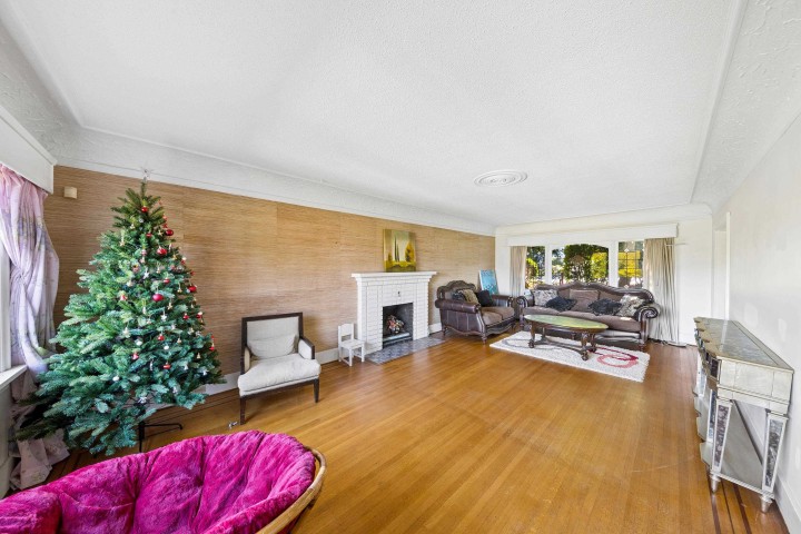 Photo 5 at 3993 W 10th Avenue, Point Grey, Vancouver West