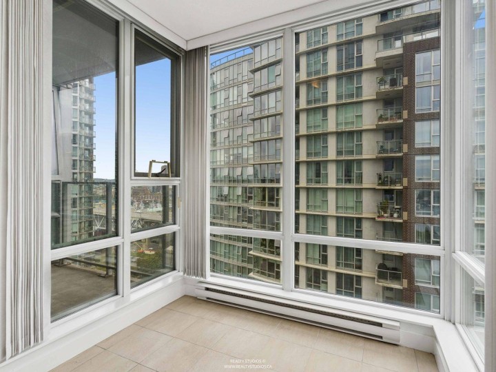 Photo 27 at 2208 - 1495 Richards Street, Yaletown, Vancouver West