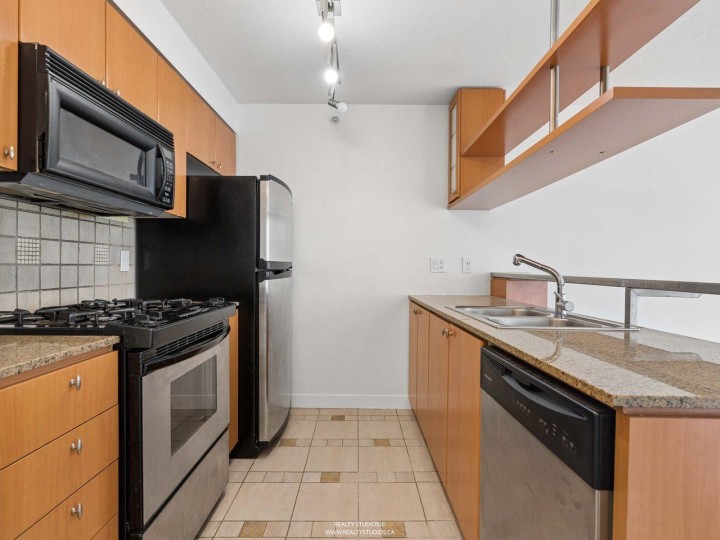 Photo 5 at 2208 - 1495 Richards Street, Yaletown, Vancouver West