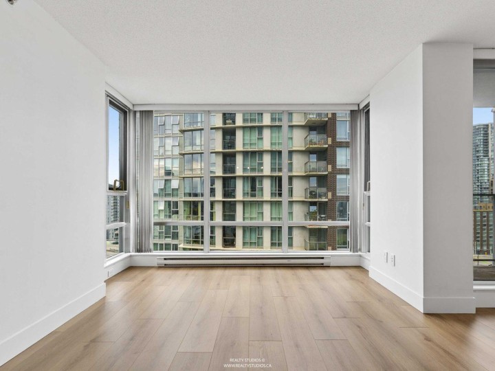 Photo 10 at 2208 - 1495 Richards Street, Yaletown, Vancouver West