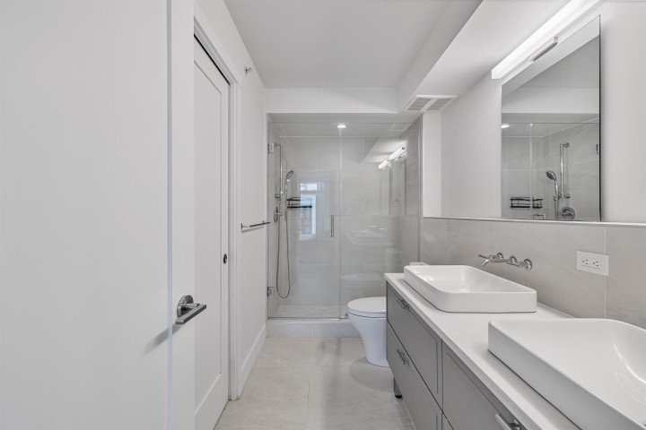 Photo 16 at 7615 Yukon Street, Marpole, Vancouver West