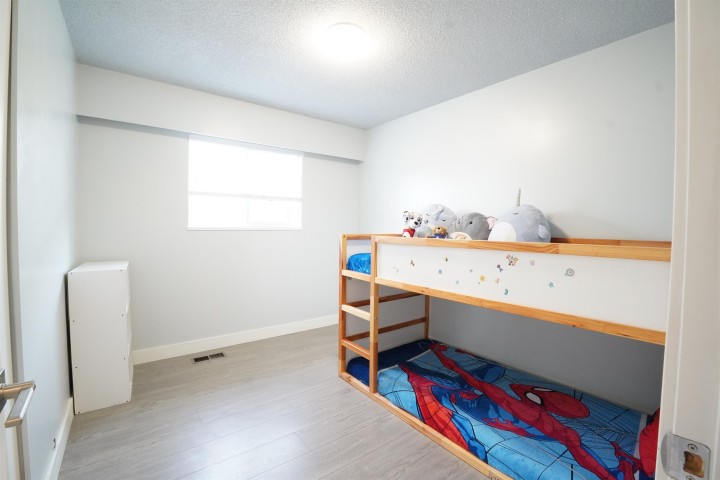 Photo 5 at 6819 Knight Street, South Vancouver, Vancouver East