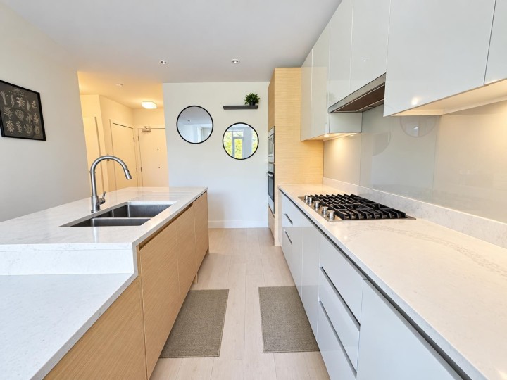 Photo 2 at 509 - 3538 Sawmill Crescent, South Marine, Vancouver East