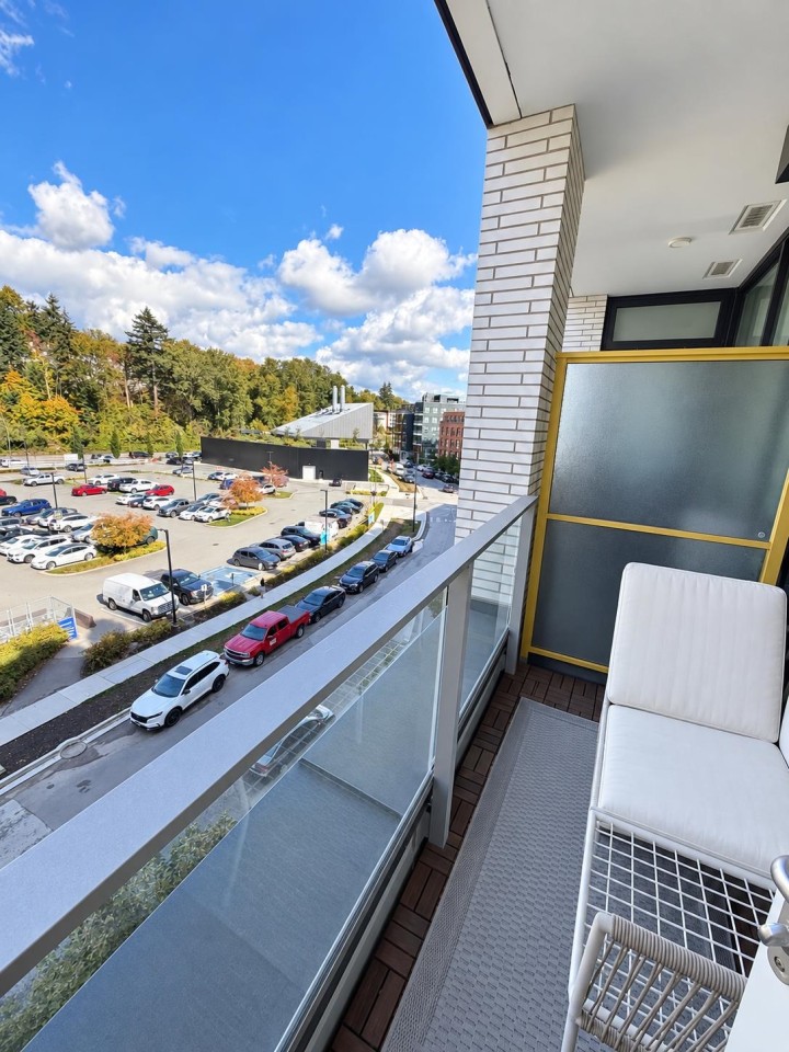 Photo 4 at 509 - 3538 Sawmill Crescent, South Marine, Vancouver East