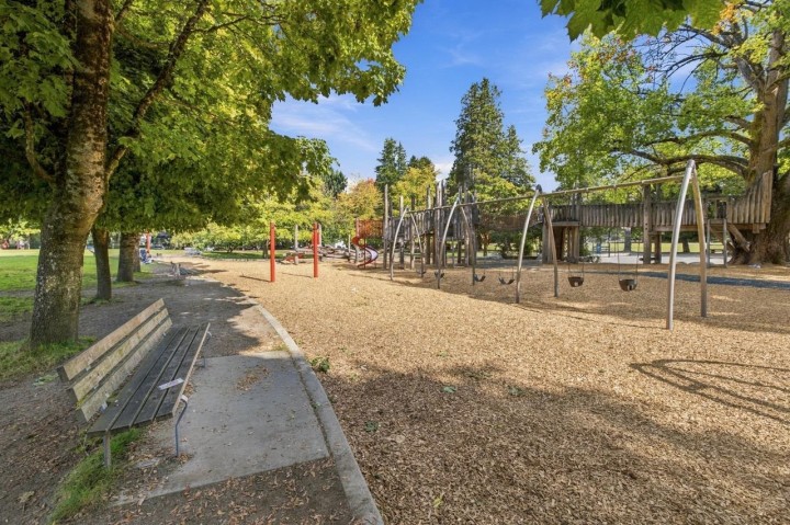Photo 13 at 840 W 22nd Avenue, Cambie, Vancouver West