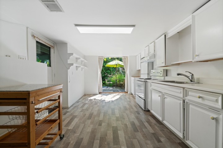 Photo 16 at 1376 11th Street, Sentinel Hill, West Vancouver
