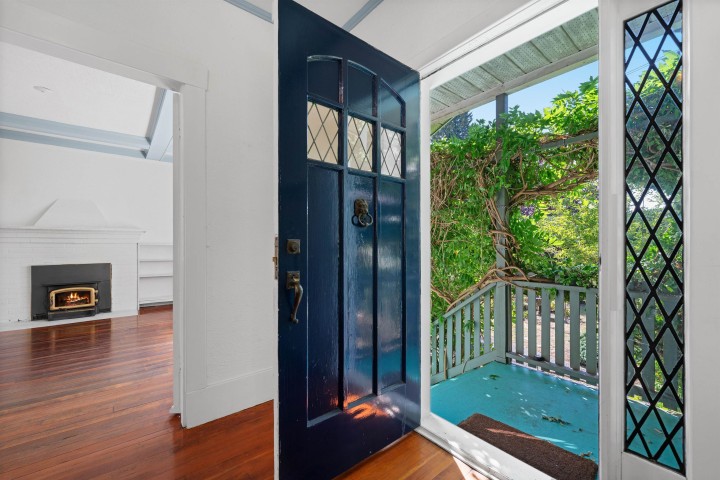 Photo 1 at 1376 11th Street, Sentinel Hill, West Vancouver