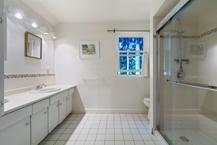 Photo 14 at 1376 11th Street, Sentinel Hill, West Vancouver
