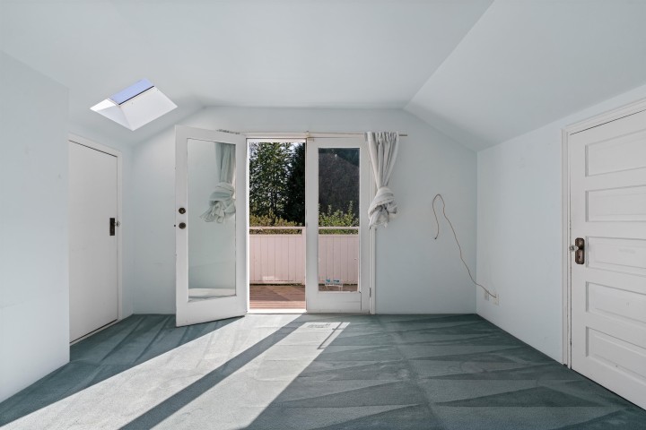 Photo 8 at 1376 11th Street, Sentinel Hill, West Vancouver