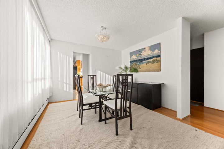 Photo 22 at 401 - 1930 Bellevue Avenue, Ambleside, West Vancouver