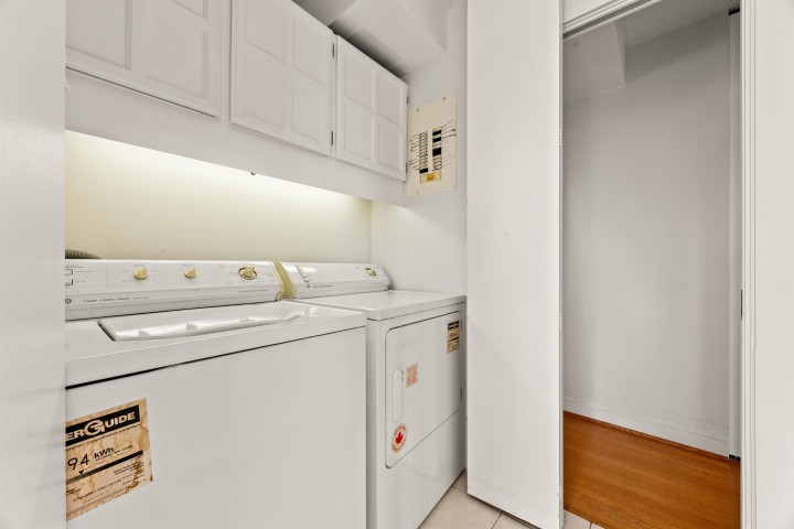 Photo 28 at 401 - 1930 Bellevue Avenue, Ambleside, West Vancouver