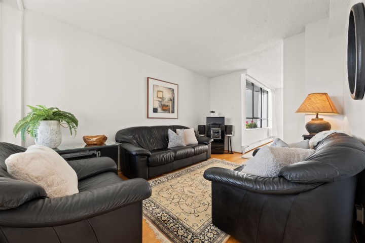 Photo 20 at 401 - 1930 Bellevue Avenue, Ambleside, West Vancouver