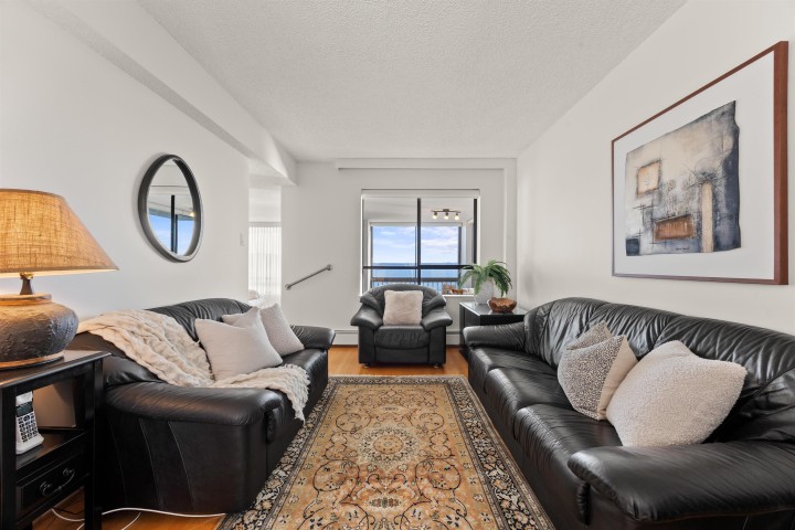Photo 19 at 401 - 1930 Bellevue Avenue, Ambleside, West Vancouver