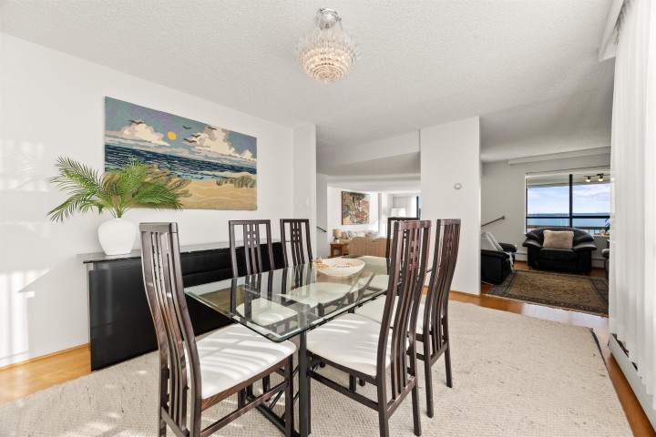 Photo 21 at 401 - 1930 Bellevue Avenue, Ambleside, West Vancouver